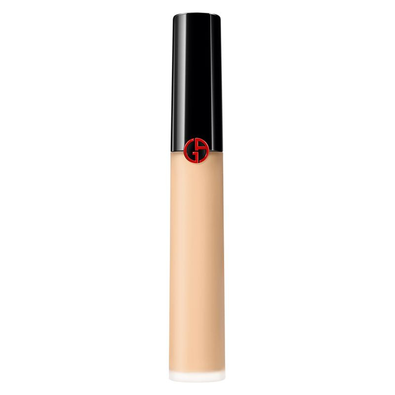 Armani Corrector líquido de larga duración, alta cobertura y acabado mate aterciopelado. 5