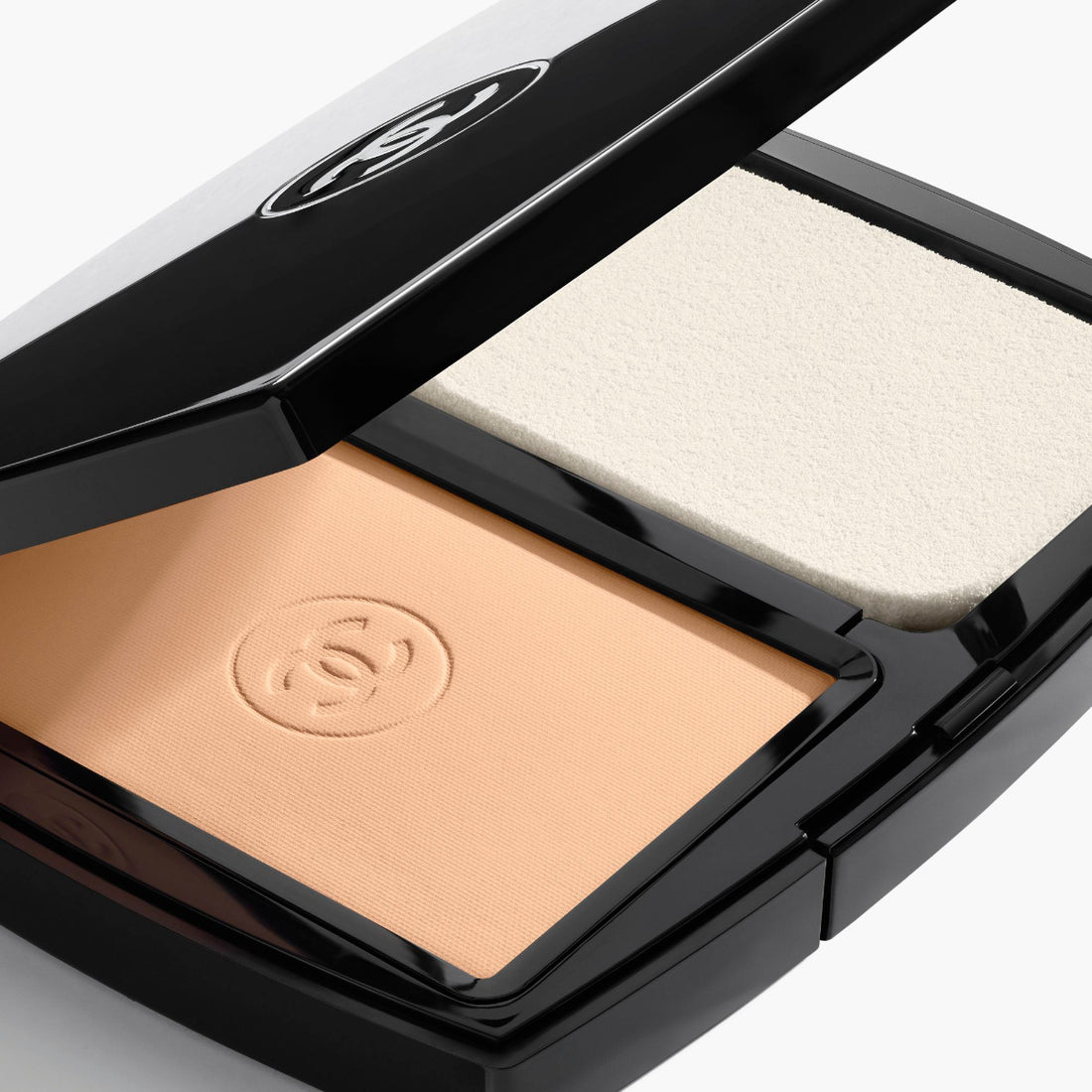 Chanel Ultra Le Teint Fondotinta Compatto tonalità B30 13 g