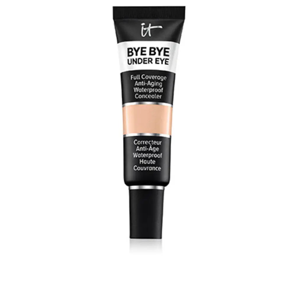 It Cosmetics Bye Bye Bye onder een medium beige concealer