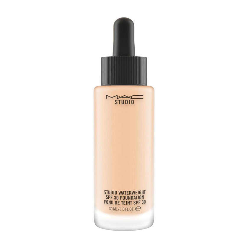 MAC Cosmetics Studio Waterweight Foundation NC20 — fondotinta idratante leggero