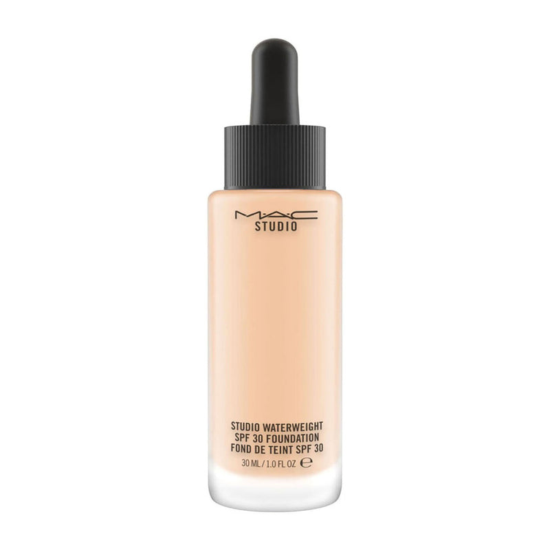MAC Cosmetics Studio Waterweight Foundation NC20 — fondotinta idratante leggero