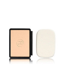 Chanel كريم أساس مضغوط غير لامع بعامل حماية من الشمس SPF 15 Le Teint Ultra 13 جم 40 بيج