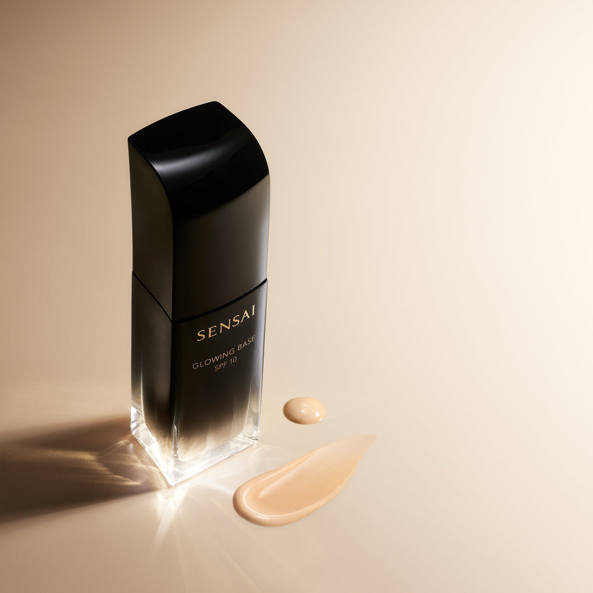 Sensai Glowing Base SPF 10 30 ml — Base makeup