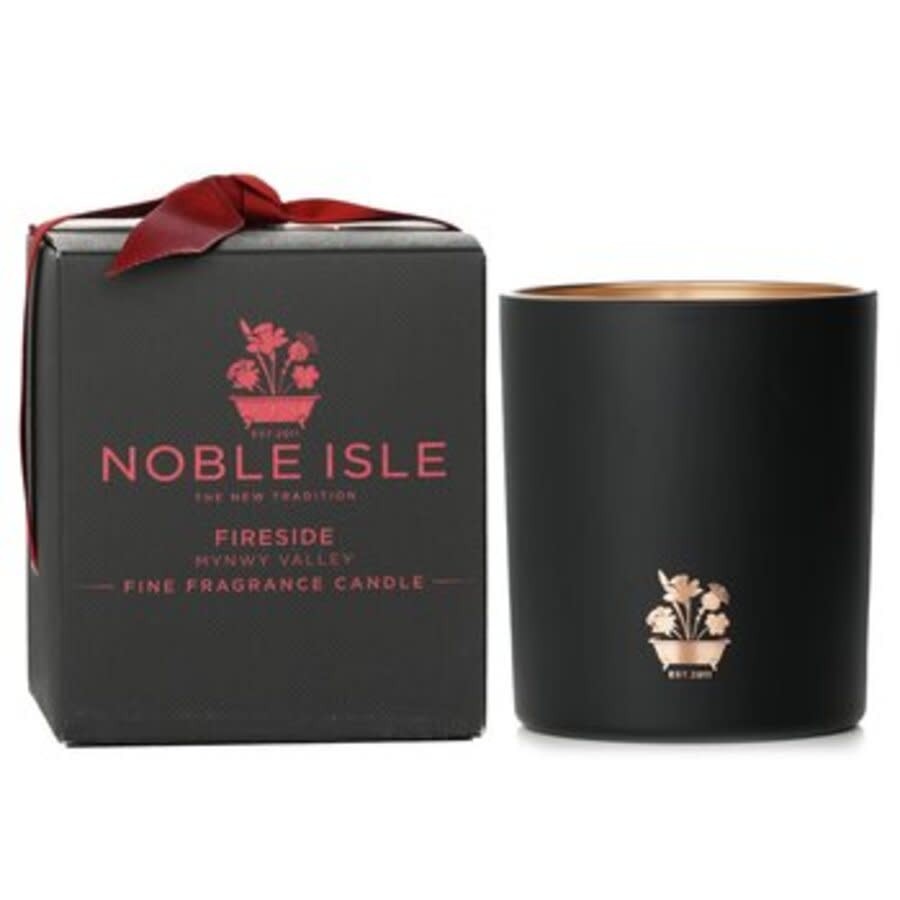 Noble Isle Fireside شمعة معطرة بنفحات المدفأة المشتعلة 200 g