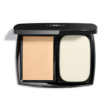 Chanel Ultrawear All-Day Comfort Flawless Finish Compact Foundation - Długotrwały podkład w kompakcie 13 g B50