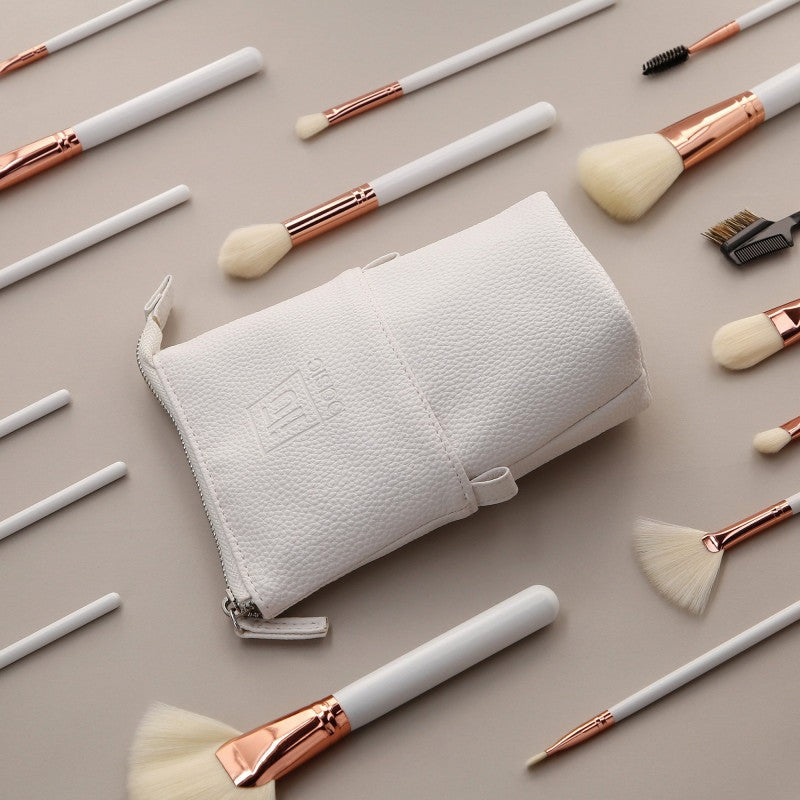 Ilu Set 18 pinceles de maquillaje + estuche — Set de pinceles de maquillaje