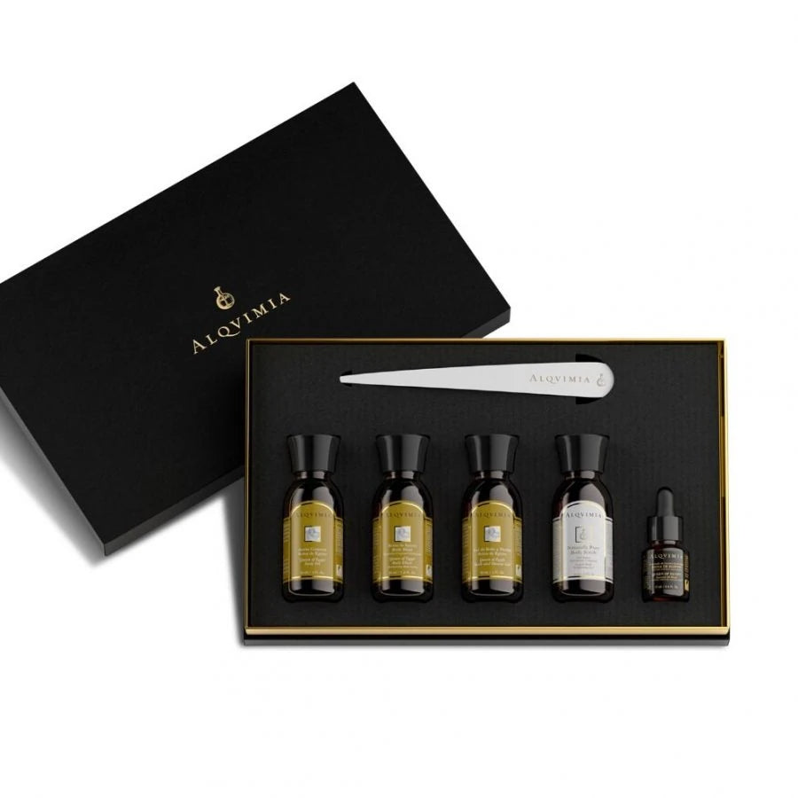 Enigma Kit Alqvimia Supreme Beauty &amp; Spa Experience: Queen of Egypt body oil 30ml + Queen of Egypt body elixir 30ml + Queen of Egypt bath and shower gel 30ml + Naturally Pure body scrub 30ml + PAE Queen of Egypt 5ml