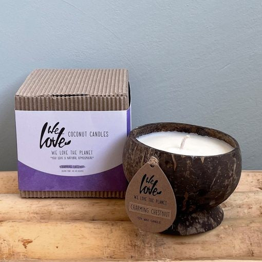 We Love the Planet Coconut Candela Charming Castagna 200 g — Vonná svíčka