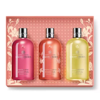Body care gift set with flowers and citrus fruits 3x300 ml