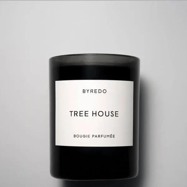 Byredo شمعة بيت الشجرة 240 جرام