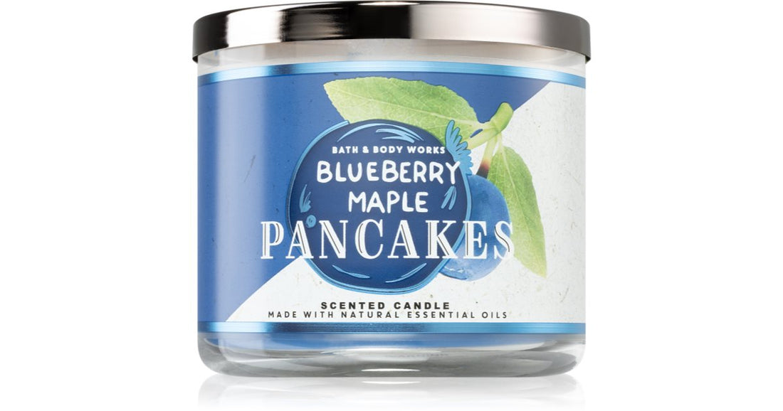 Bath &amp; Body Works Vonná svíčka Blueberry Maple Pancakes 411 g