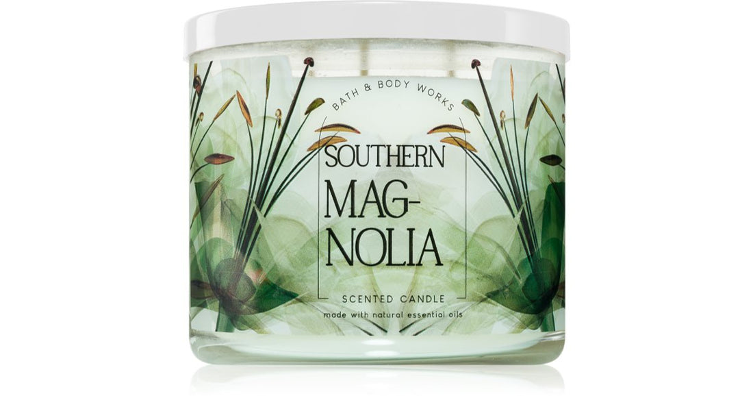 Bath &amp; Body Works Southern Magnolia scented candle 411 g