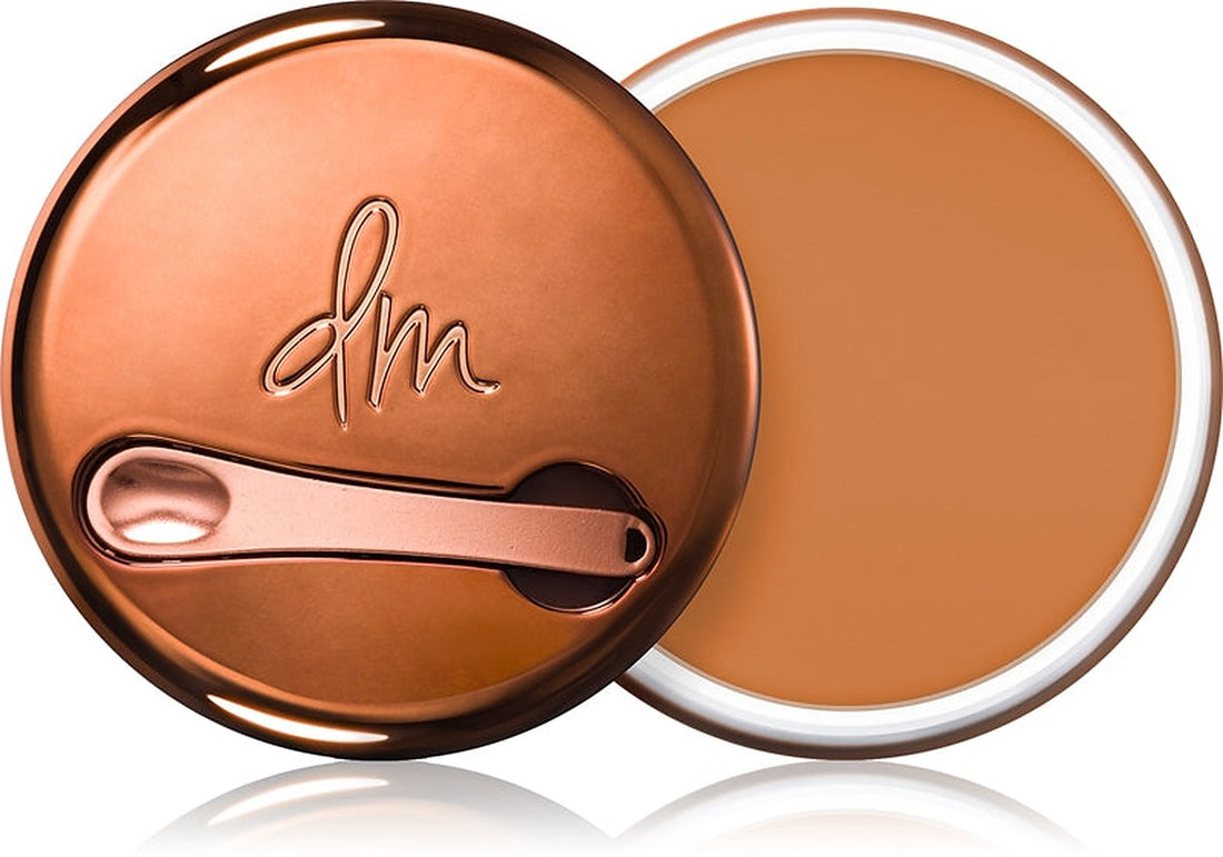 Danessa Myricks Beauty Yummy Skin Blurring Balm Powder 4.5 Medium with Cool Undertone — Krämigt Foundation