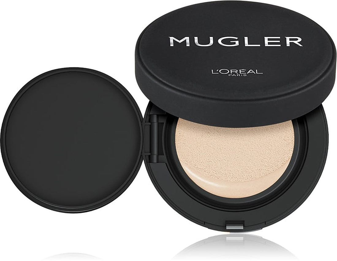 L’Oréal Paris x Mugler fondotinta compatto lunga tenuta per una copertura completa colore 01 Very Light / Illusion 1 23 ml
