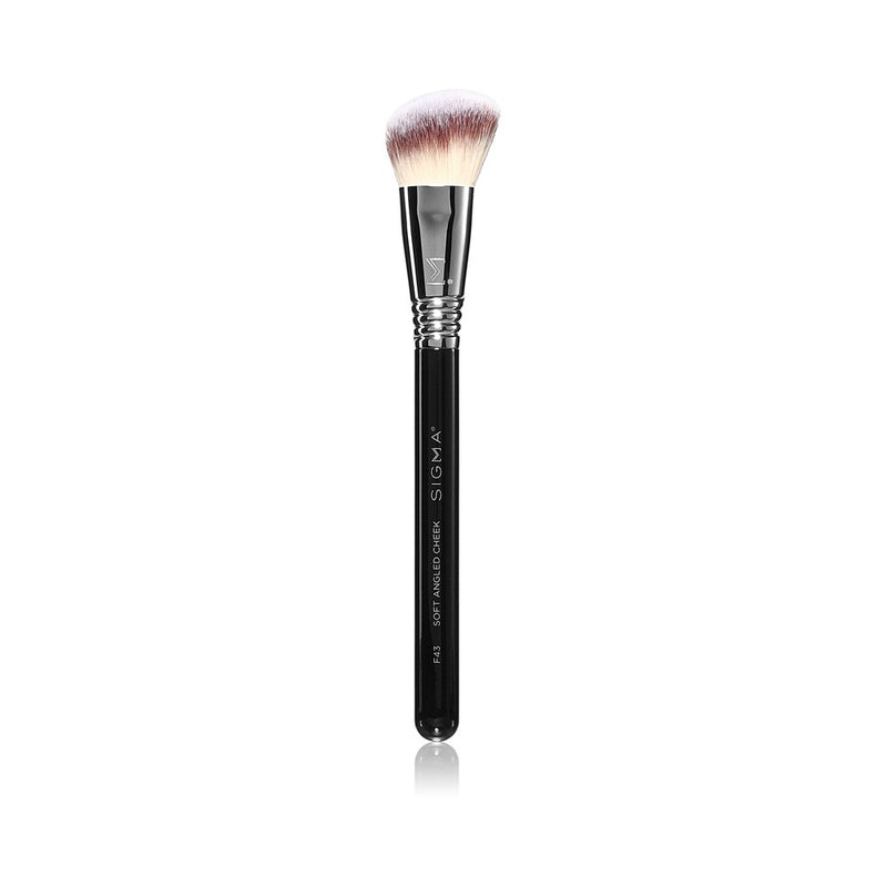 Sigma Beauty F43 Soft Angled Cheek Snedställd rougeborste 