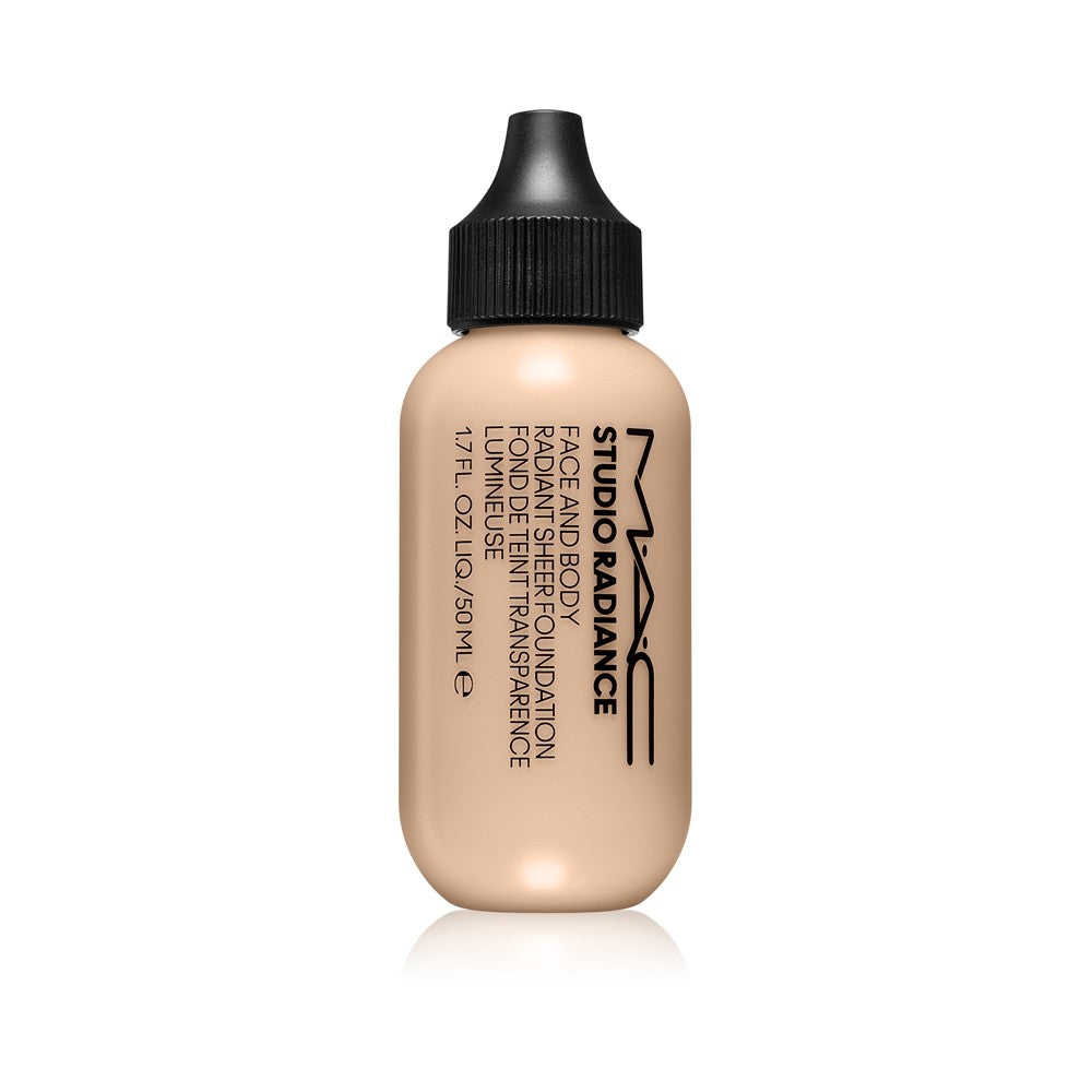 Mac Studio Radiance Base de maquillaje radiante y transparente para rostro y cuerpo 50 ml W0