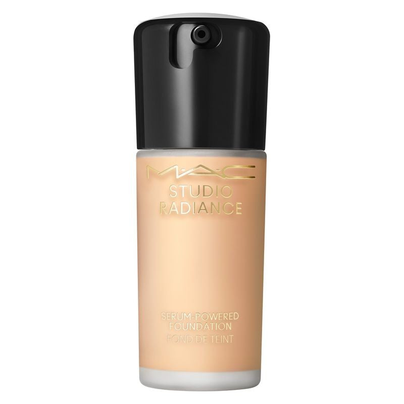 Mac Studio Radiance Serum Powered Foundation - איפור לחות 30 מ"ל NC18