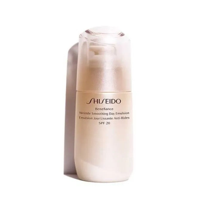 Shiseido Benefiance Wrinkle Smoothing Day SPF 20 - Ochranná emulze proti stárnutí pleti - 75 ml