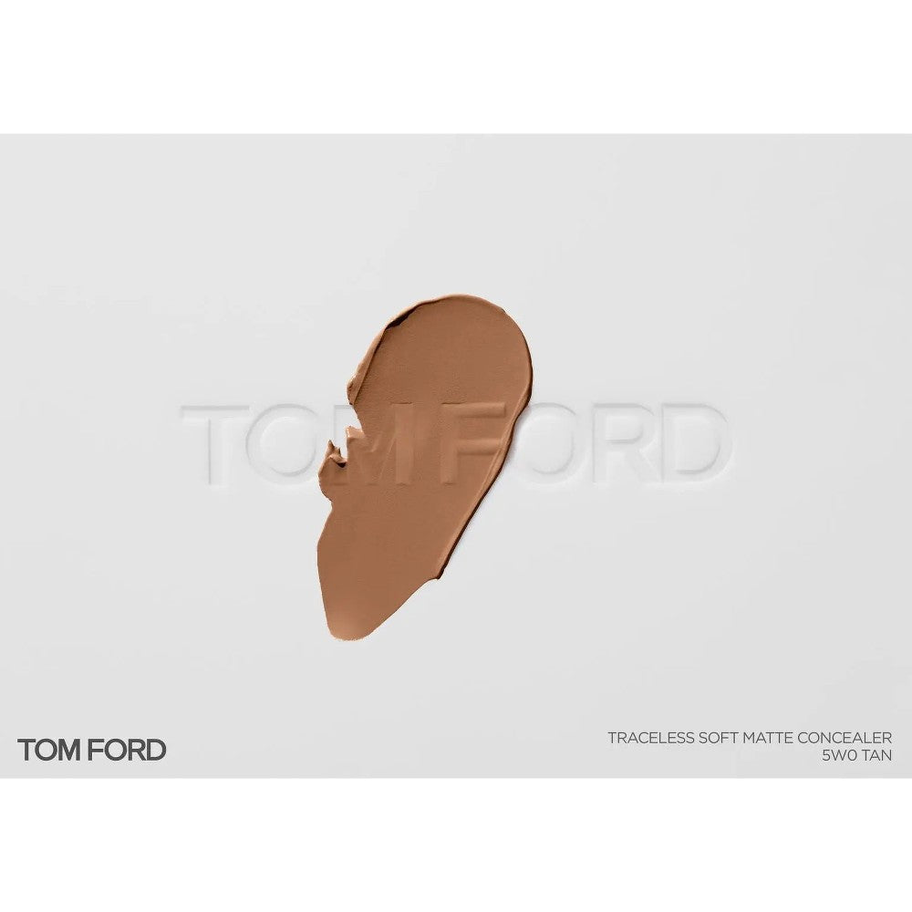 Corrector mate suave Traceless de Tom Ford - 5W0 TAN