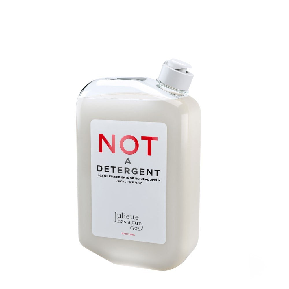 Juliette a un pistolet, pas un détergent 500 ml