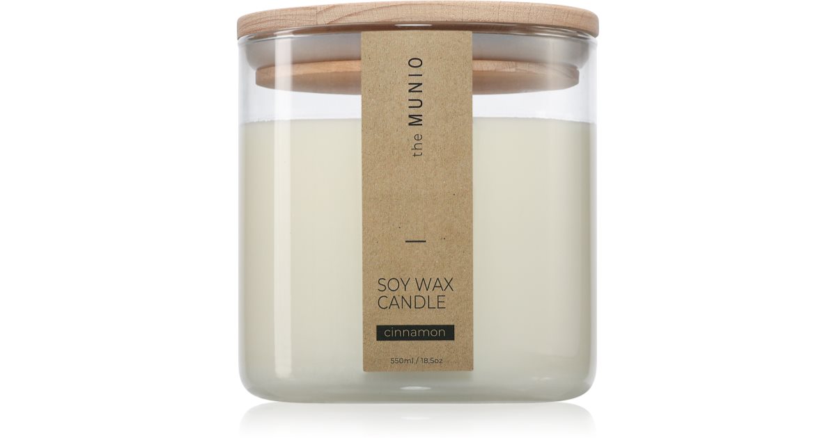 The Munio Cinnamon scented candle with wooden wick 550 ml