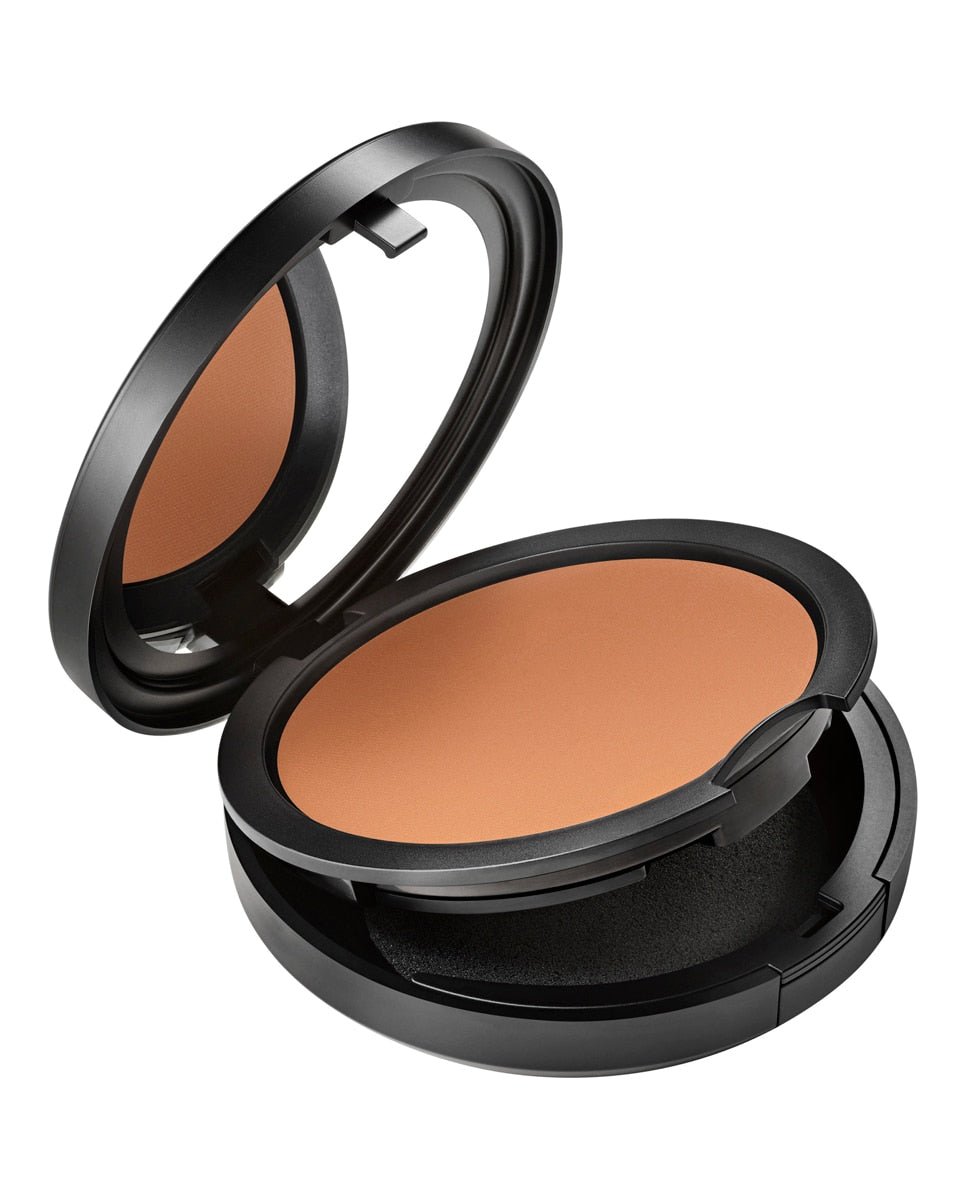 MAC Cosmetics Studio Fix Powder Plus Foundation — fondotinta in polvere compatta NC45.5